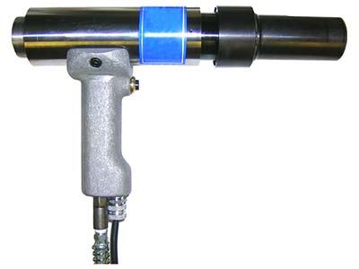 Herramienta para fijar pernos Huck